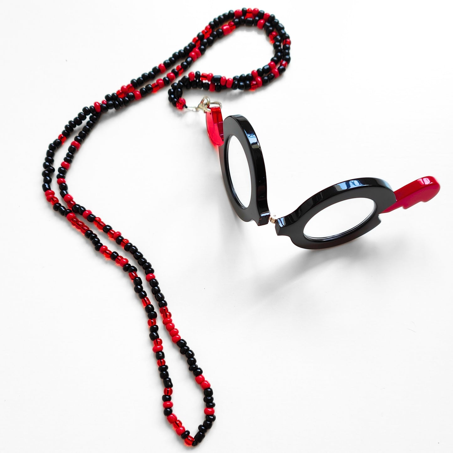 COLGANTE-LENTES CORAZON PARTÍO ROJO FL00476C