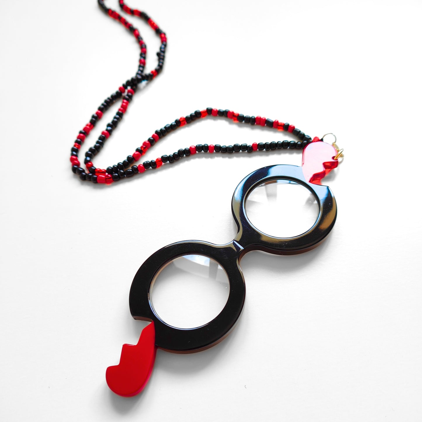 COLGANTE-LENTES CORAZON PARTÍO ROJO FL00476C