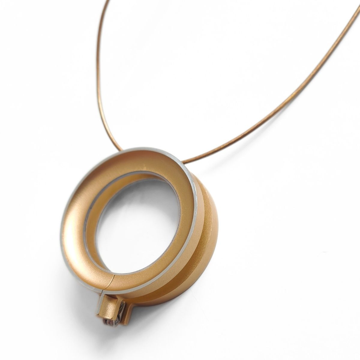 TADAO ANDO DORADO  FL00494C